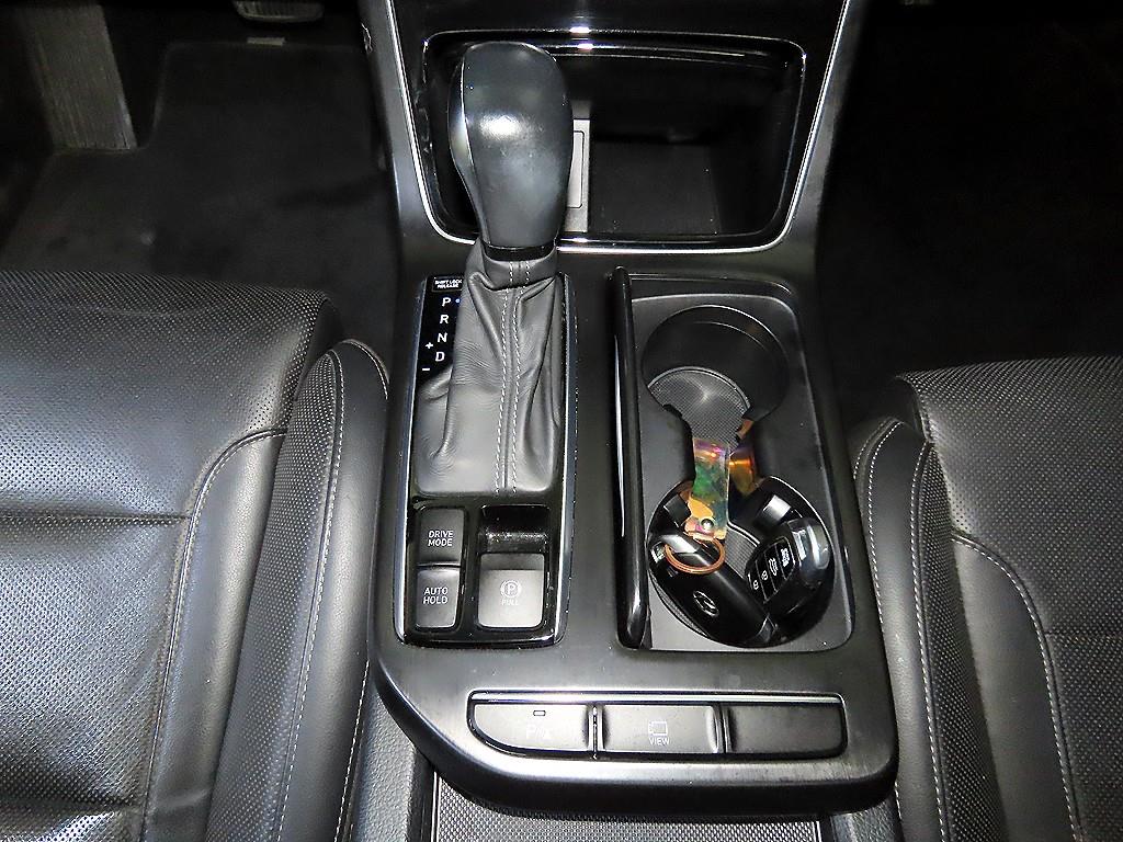 HYUNDAI Grandeur - Vista 11