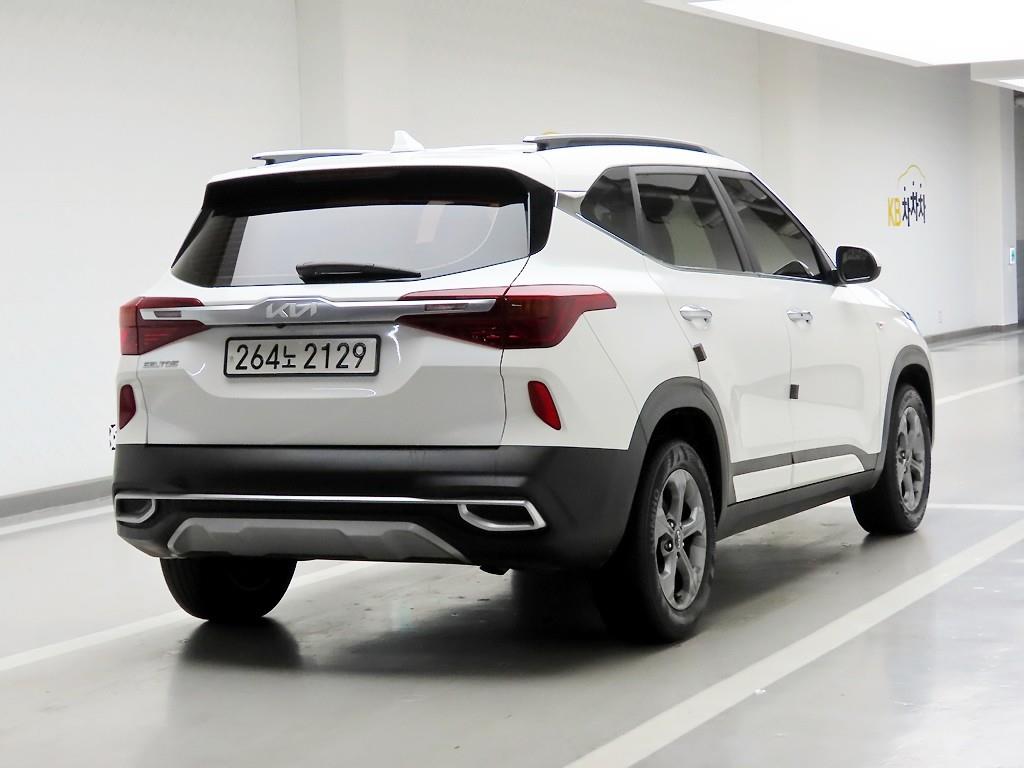 KIA Seltos - Vista 4