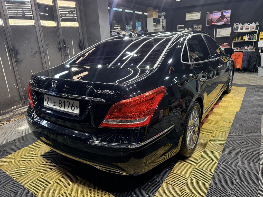 HYUNDAI Equus - Vista 4