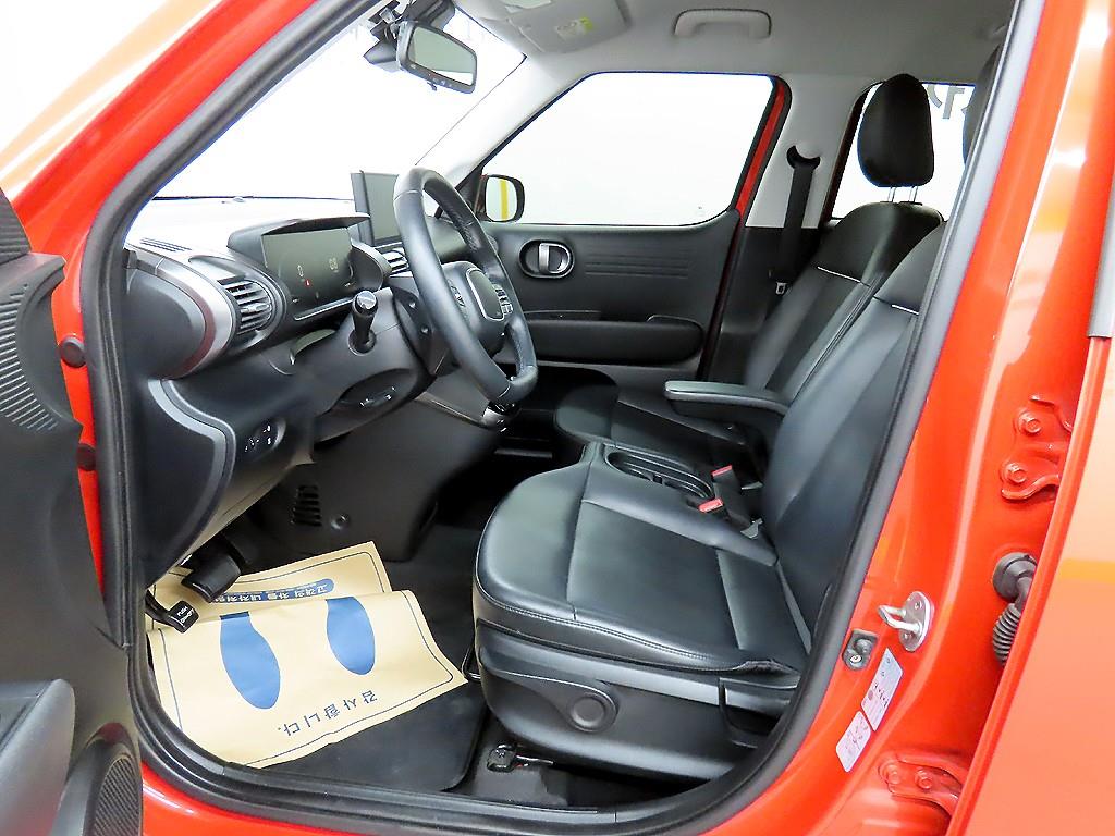 HYUNDAI Casper - Vista 5