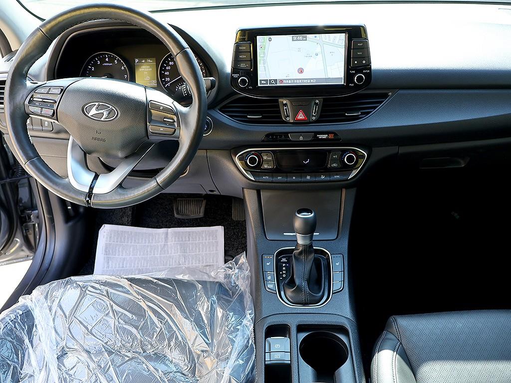 HYUNDAI i30 - Vista 9