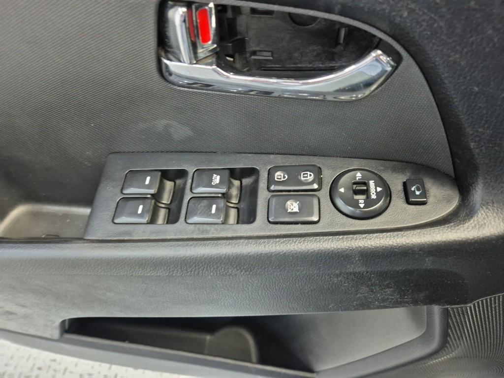 KIA Sportage 2011 Plateado - Importación desde Corea - HF Imports Iquique - Foto 17