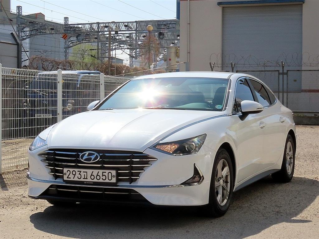 HYUNDAI Sonata - Vista 2