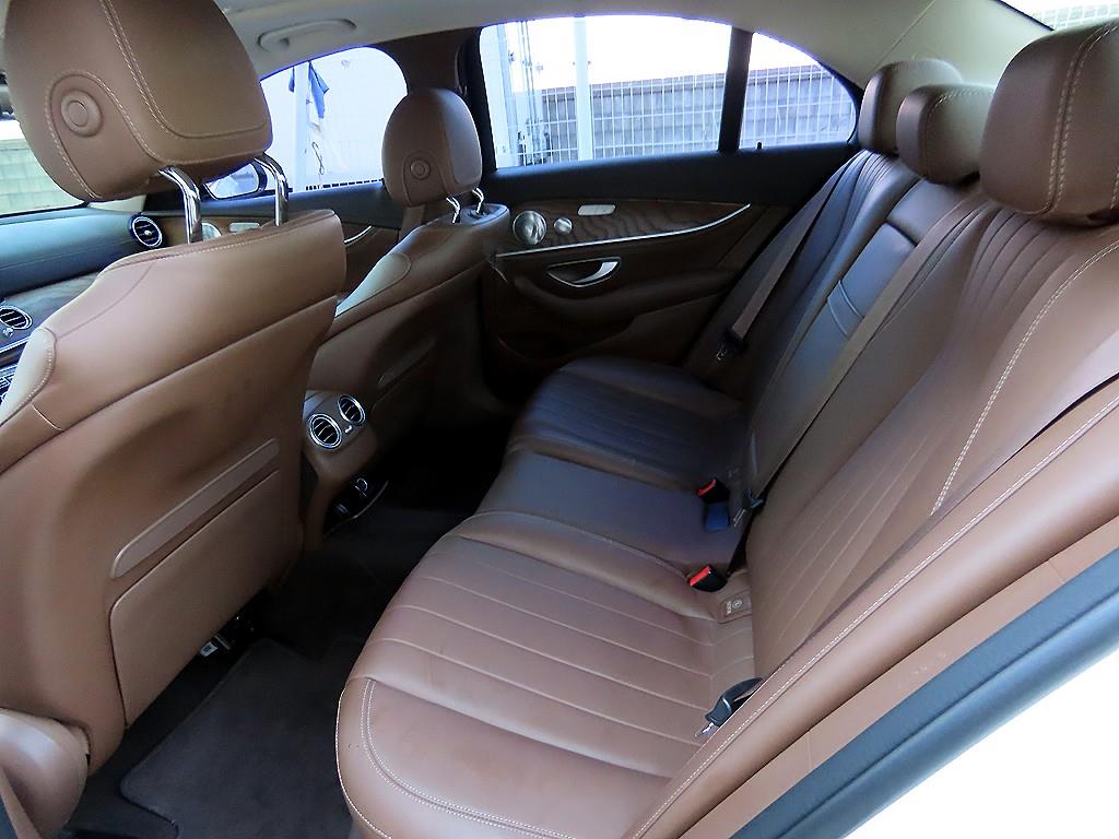 Mercedes Benz E class - Vista 6