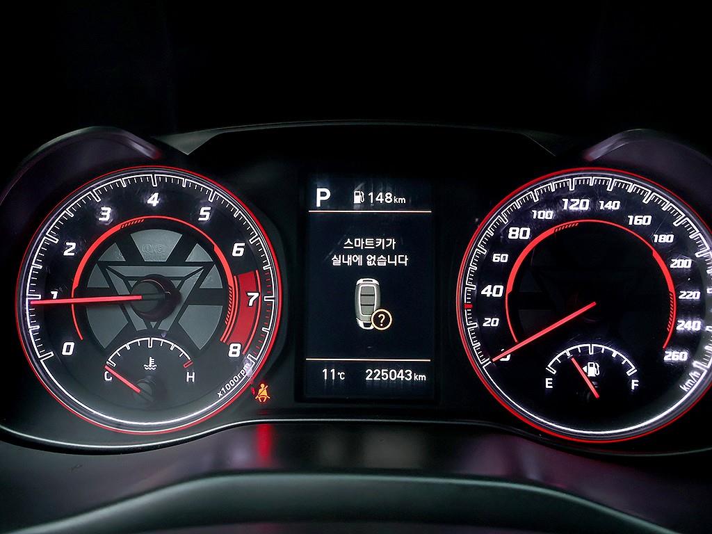 HYUNDAI Kona - Vista 11