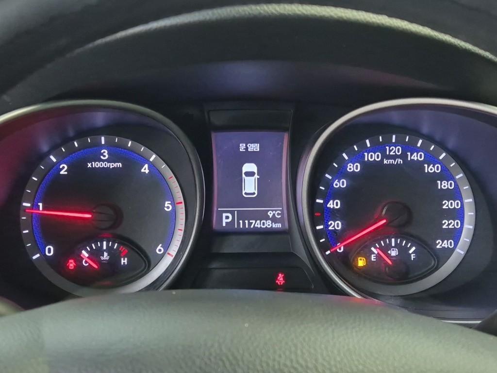 HYUNDAI Maxcruz - Vista 6