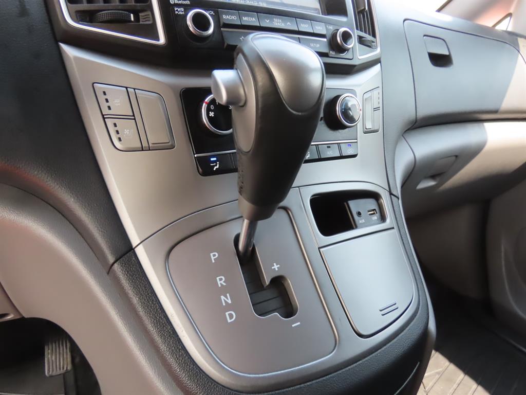 HYUNDAI Starex 2019 Plateado - Importación desde Corea - HF Imports Iquique - Foto 13