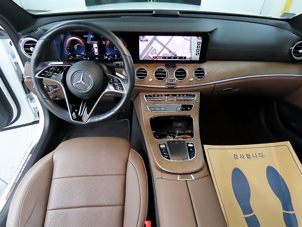 Mercedes Benz E class - Vista 7