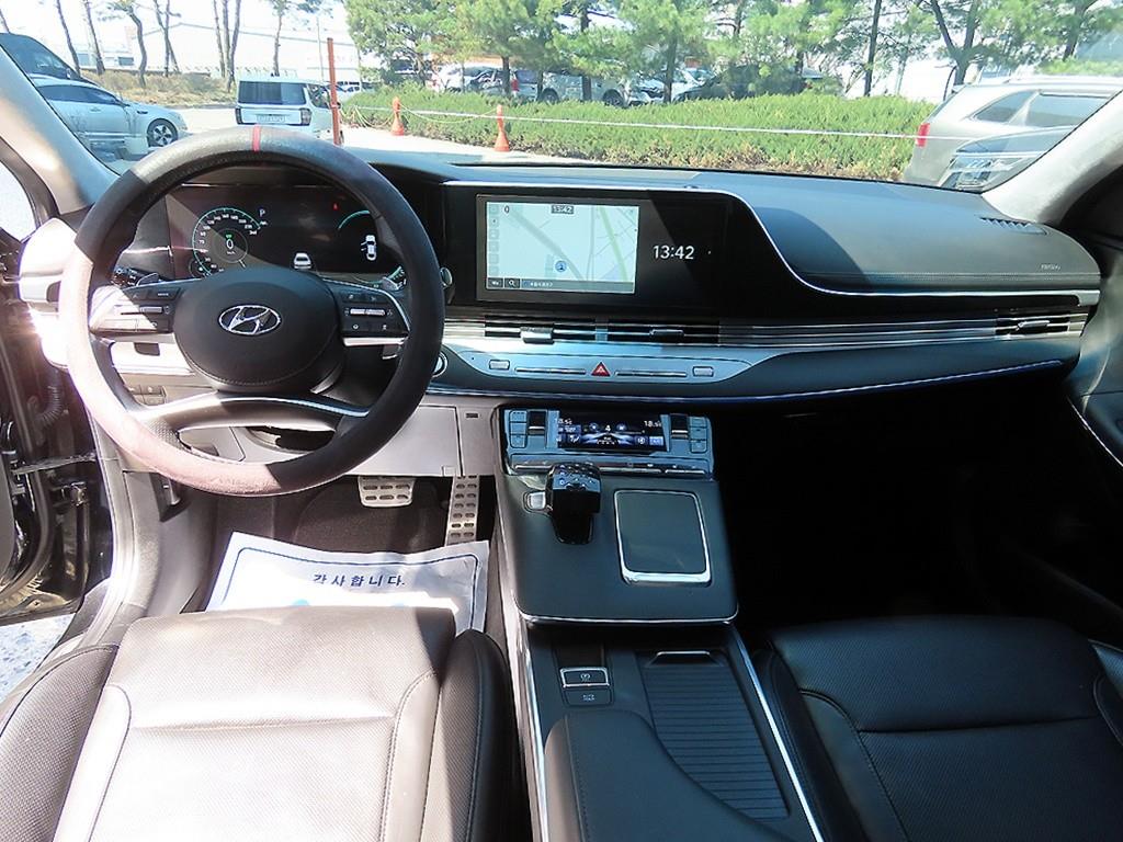 HYUNDAI Grandeur - Vista 7