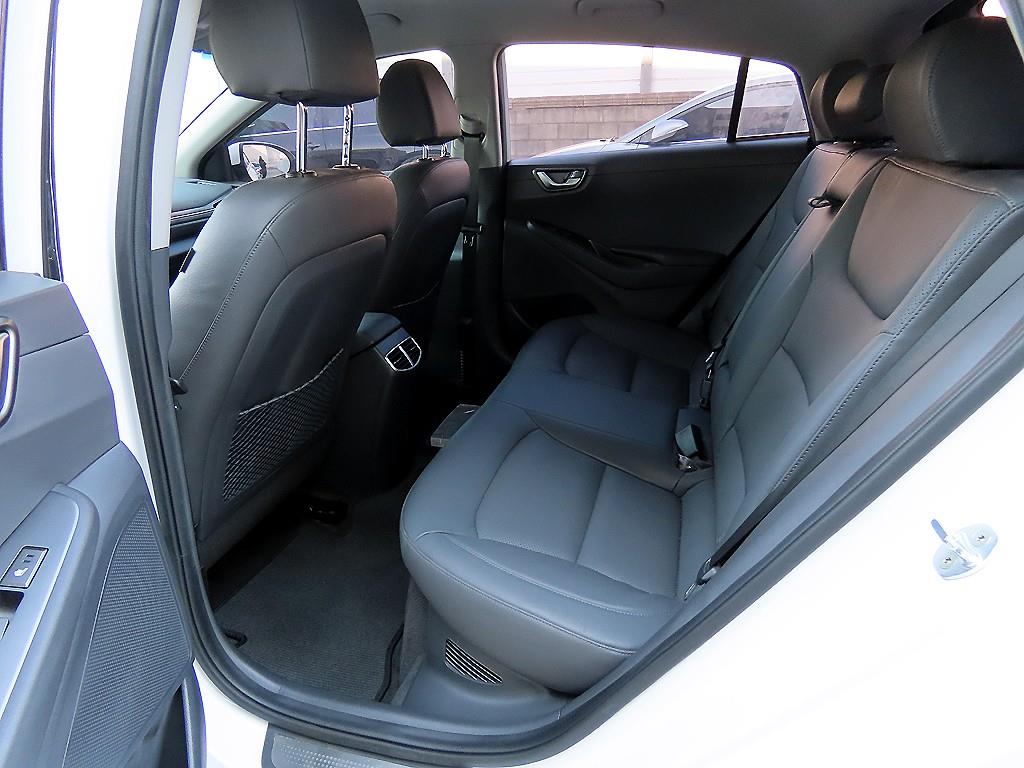 HYUNDAI Ioniq - Vista 6