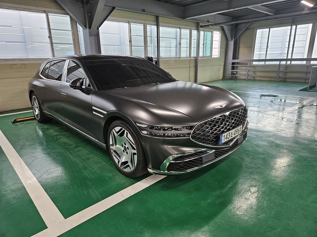 Genesis G90 - Vista 2