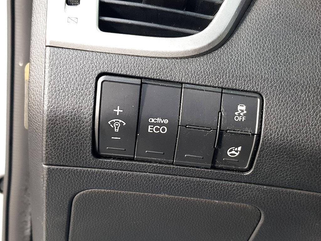 HYUNDAI i30 - Vista 12