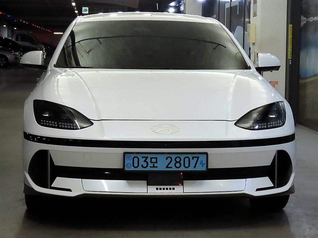 HYUNDAI Ioniq 6 - Vista 2