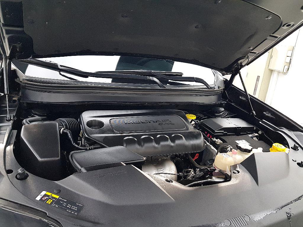 Jeep Cherokee - Vista 6