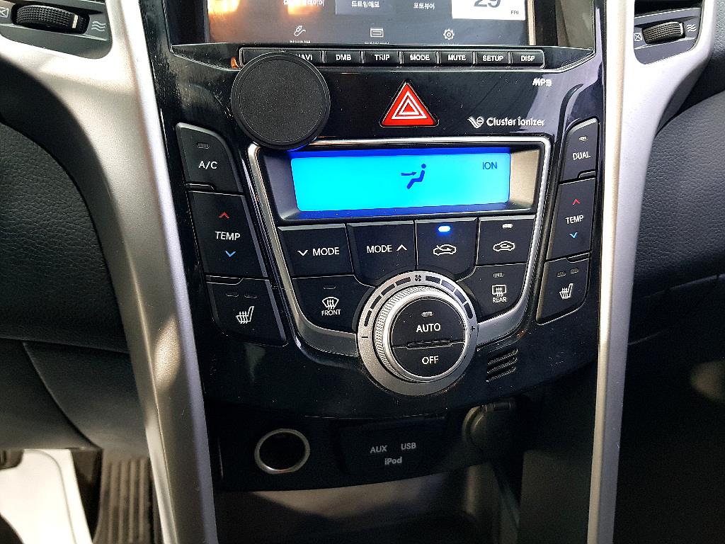 HYUNDAI i30 2014 Blanco - Importación desde Corea - HF Imports Iquique - Foto 13