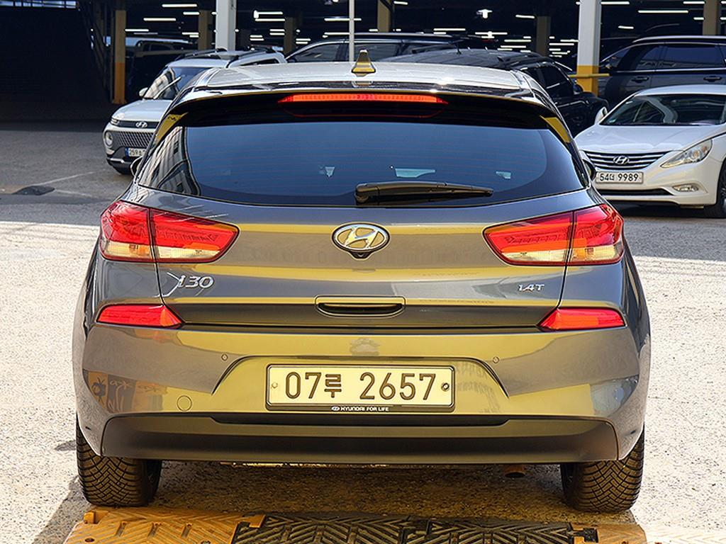 HYUNDAI i30 - Vista 5