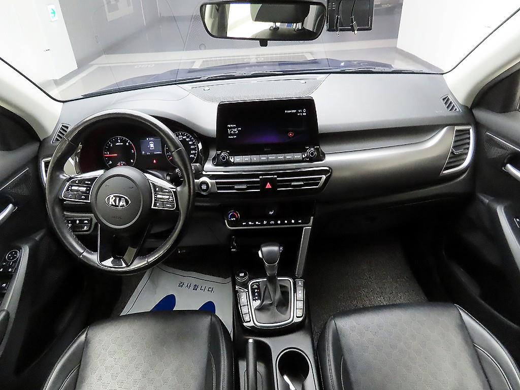 KIA Seltos - Vista 8