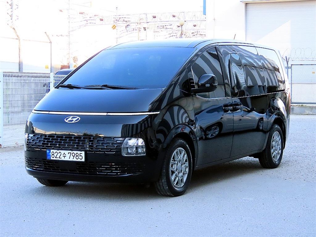 HYUNDAI Staria - Vista 2