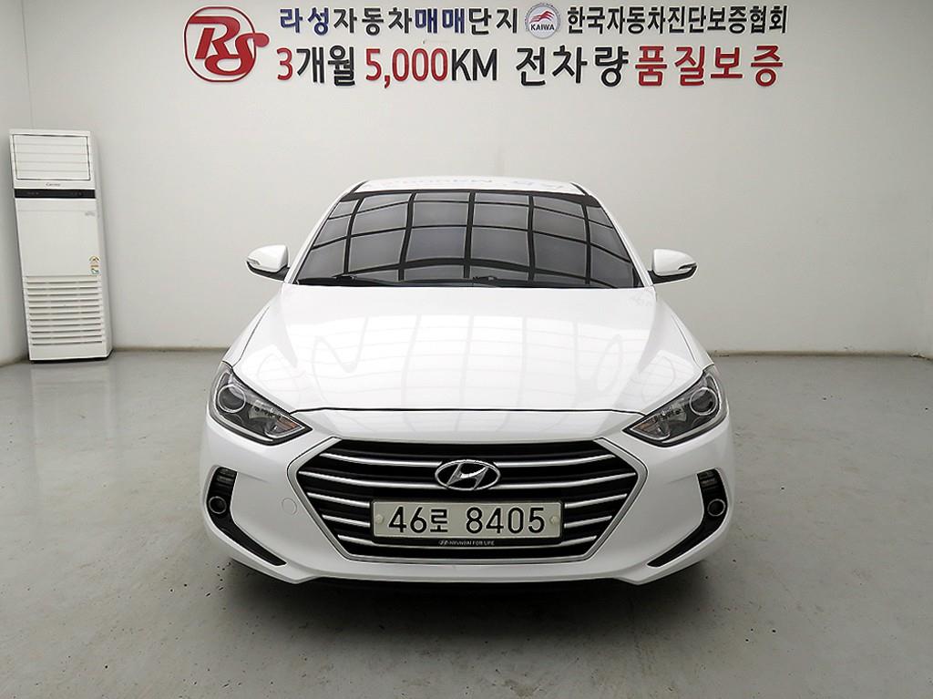 HYUNDAI Avante 2017 Blanco - Importación desde Corea - HF Imports Iquique - Foto 1