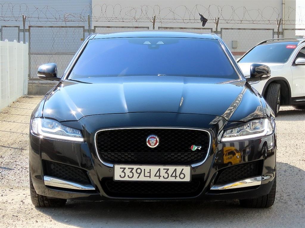Jaguar XF 2017 Negro - Importación desde Corea - HF Imports Iquique - Foto 1