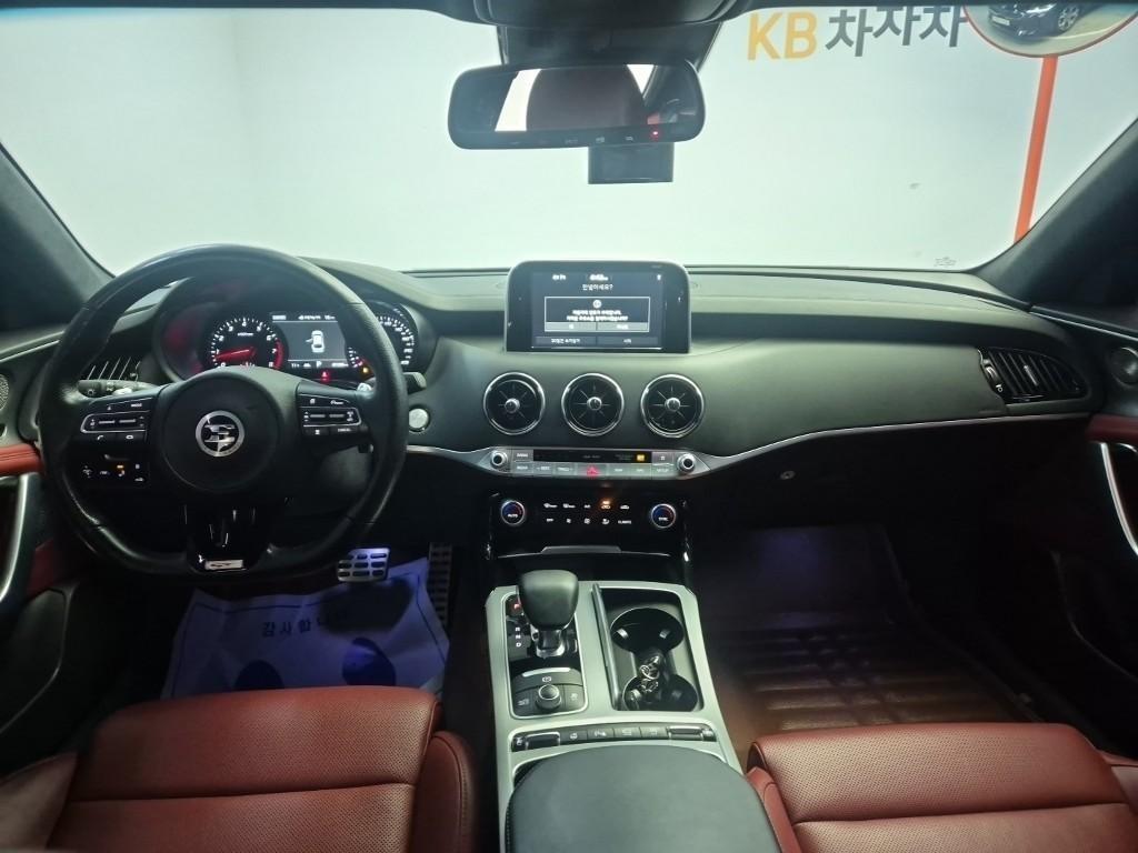 KIA Stinger - Vista 7