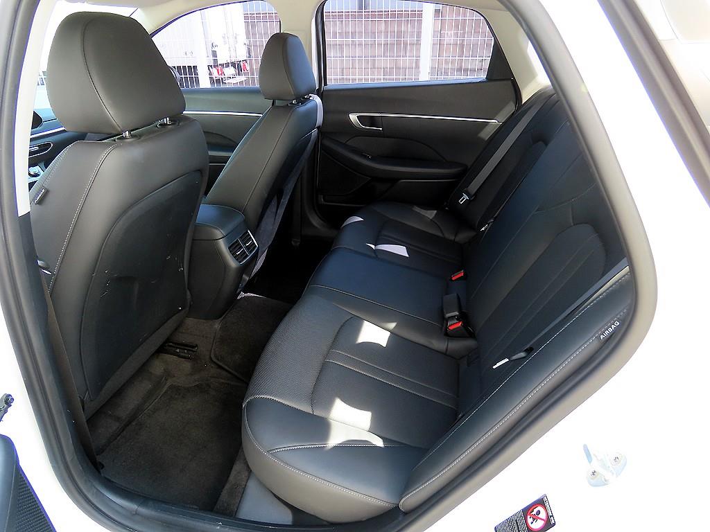 HYUNDAI Sonata - Vista 6