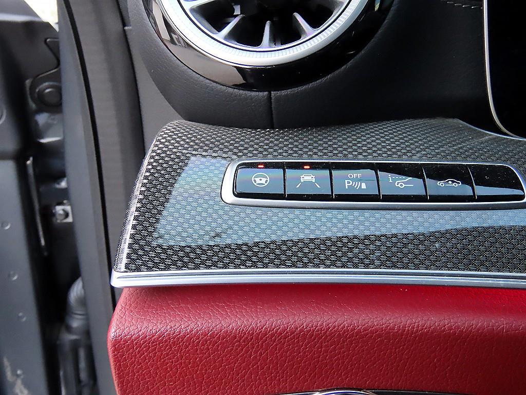 Mercedes Benz CLS Class - Vista 12