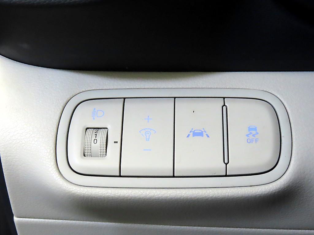 HYUNDAI Venue 2020 Blanco - Importación desde Corea - HF Imports Iquique - Foto 15