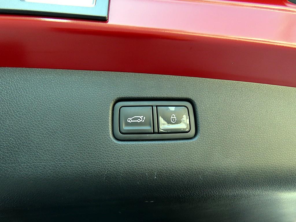 Genesis GV70 2025 Rojo - Importación desde Corea - HF Imports Iquique - Foto 14