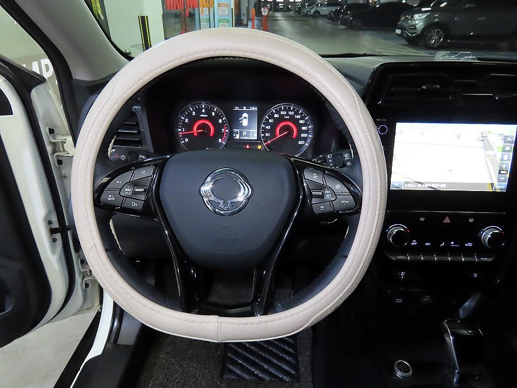 Ssangyong Tivoli - Vista 8