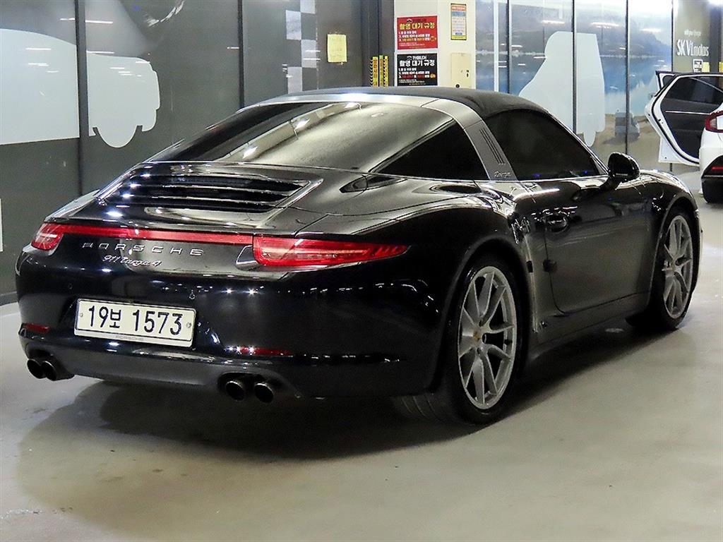 Porsche 911 - Vista 4