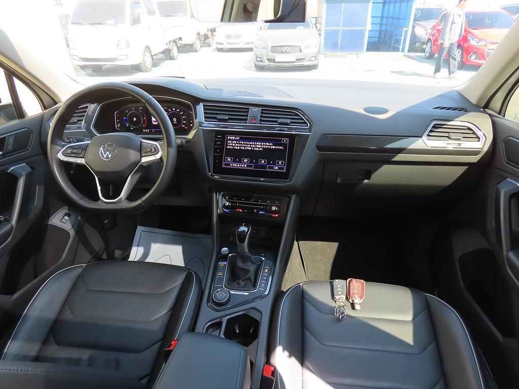 Volkswagen Tiguan - Vista 5