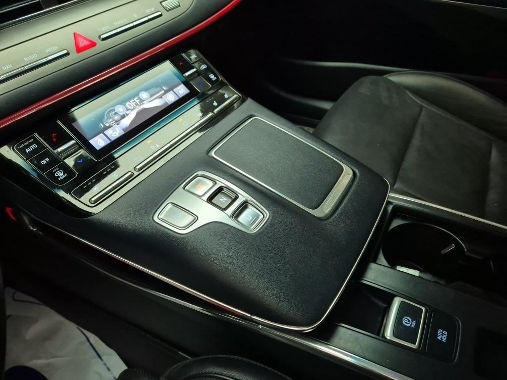 HYUNDAI Grandeur - Vista 8