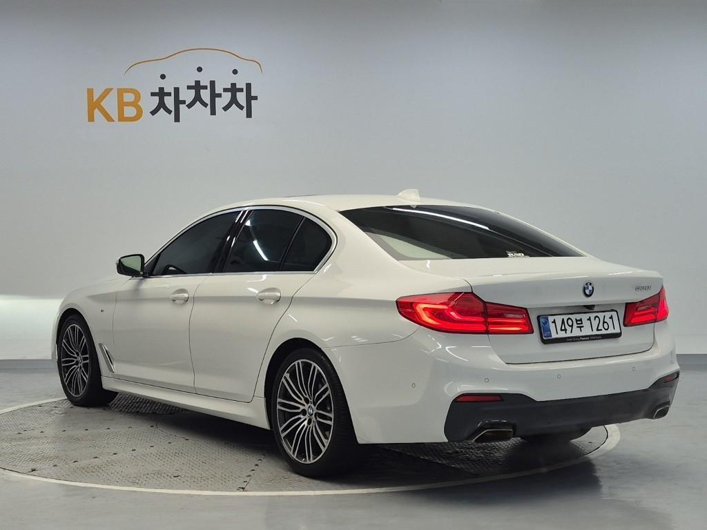 BMW 5 Series - Vista 4