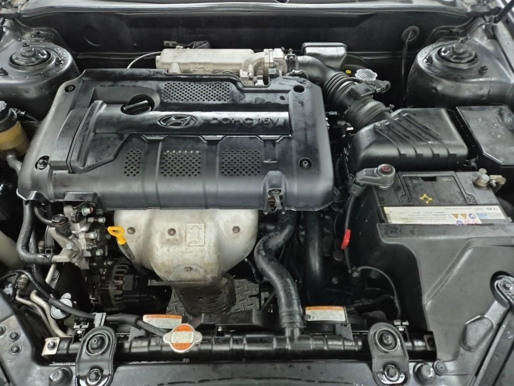 HYUNDAI Tuscani - Vista 5