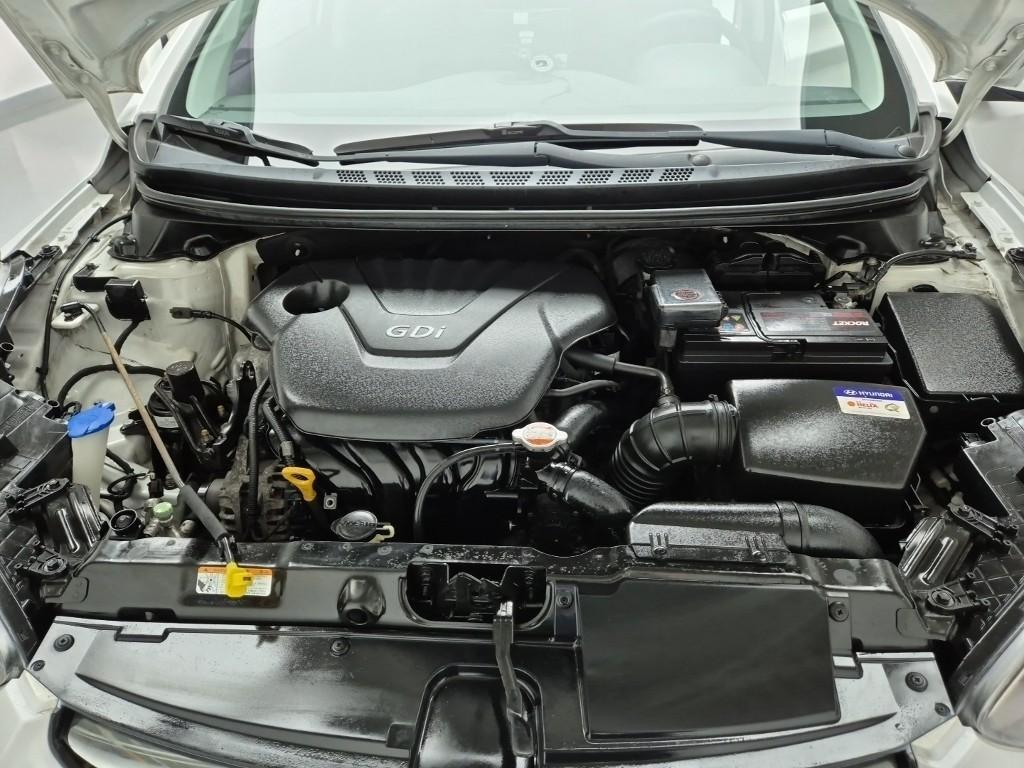 HYUNDAI Avante 2012 Blanco - Importación desde Corea - HF Imports Iquique - Foto 17