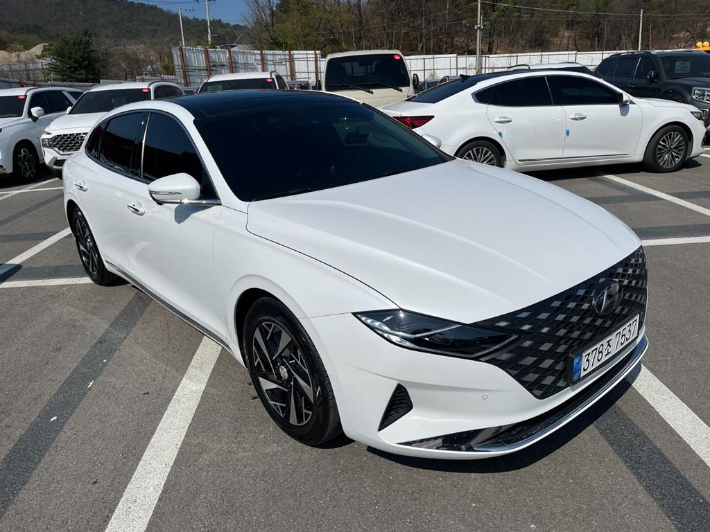 HYUNDAI Grandeur - Vista 4