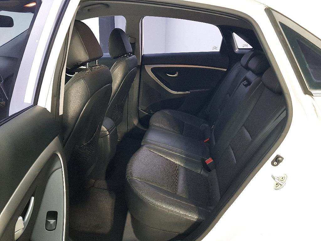 HYUNDAI i30 - Vista 9