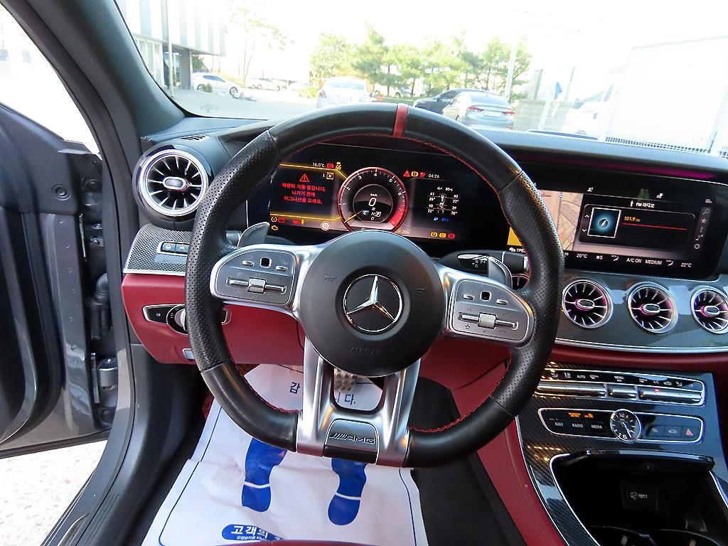 Mercedes Benz CLS Class - Vista 8