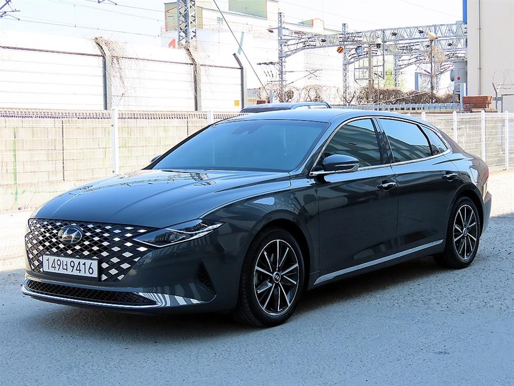 HYUNDAI Grandeur - Vista 2