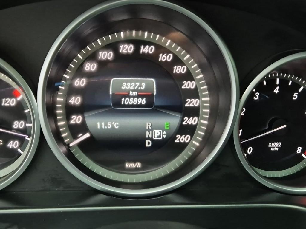 Mercedes Benz E class - Vista 6