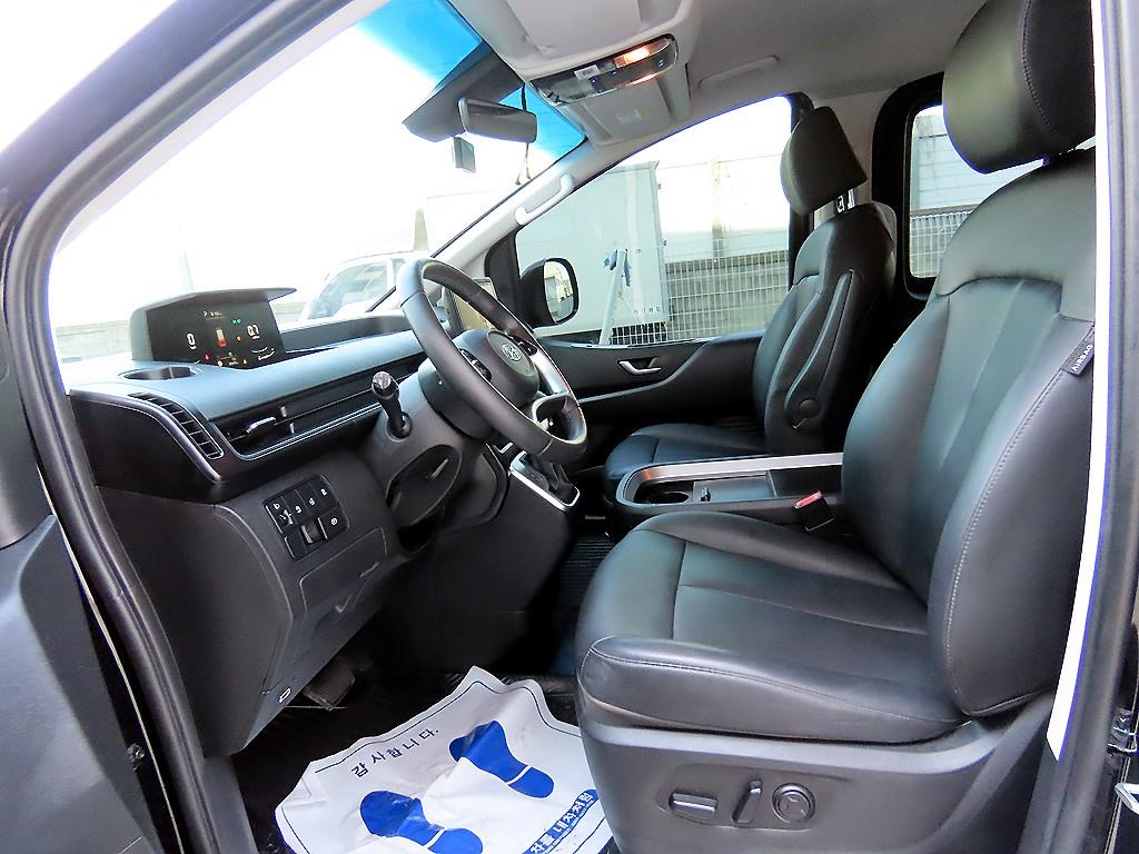 HYUNDAI Staria - Vista 5