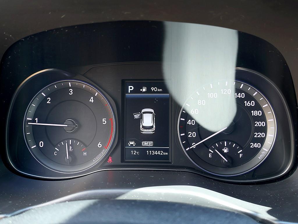 HYUNDAI Kona - Vista 11