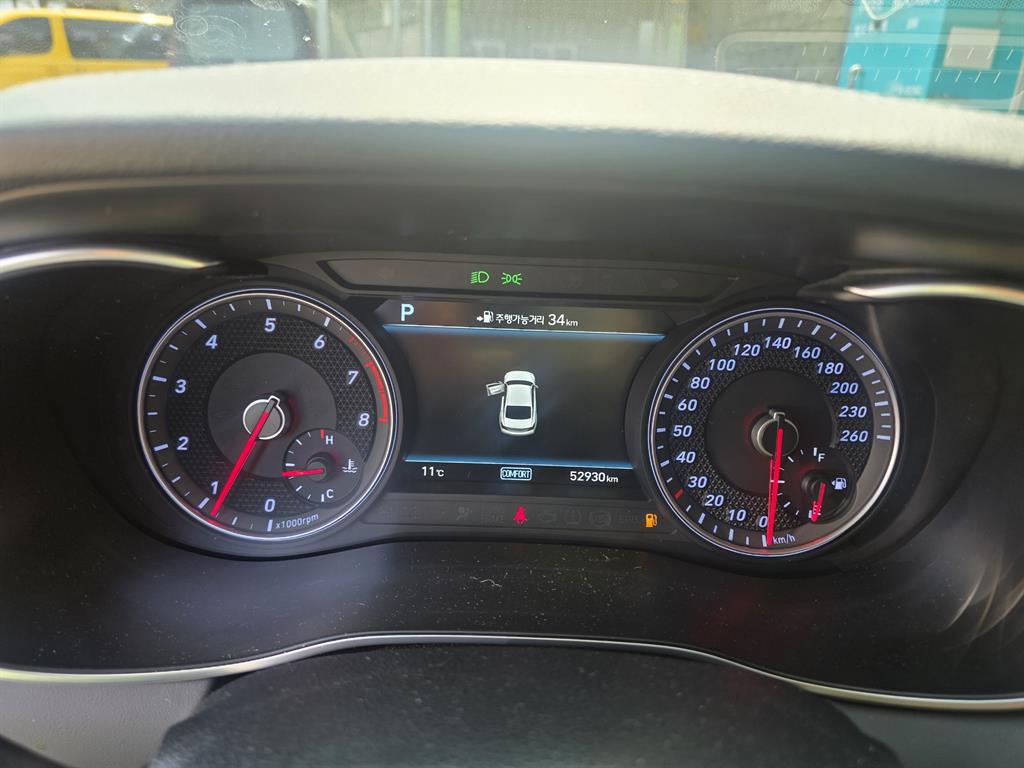 Genesis G70 - Vista 10