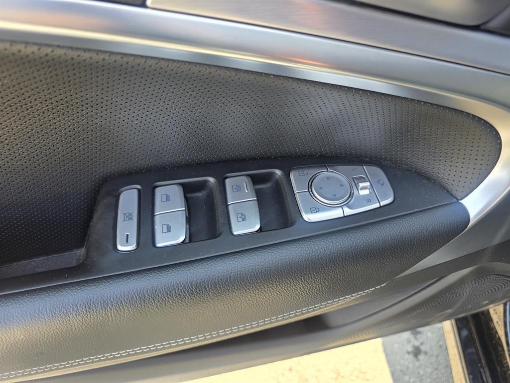 Genesis G70 - Vista 5