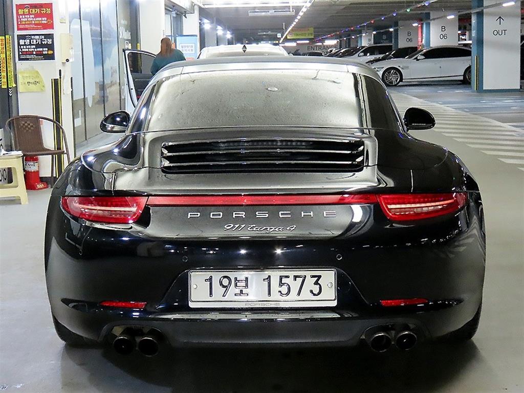 Porsche 911 - Vista 5