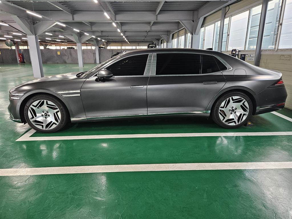 Genesis G90 - Vista 4