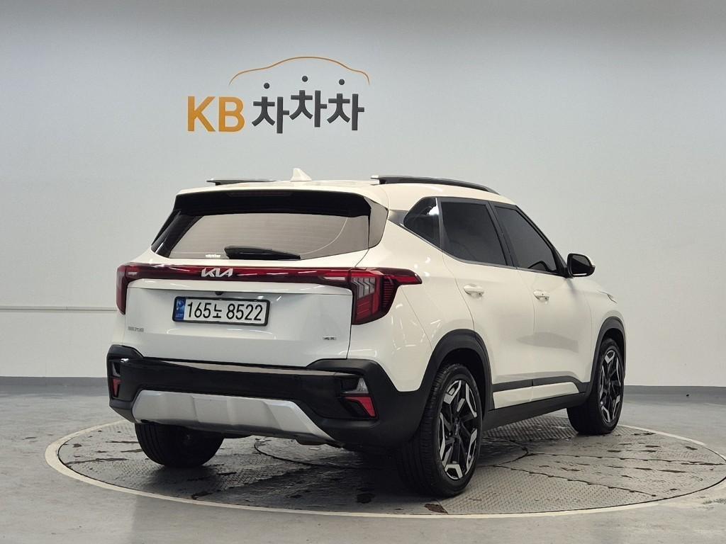 KIA Seltos - Vista 4