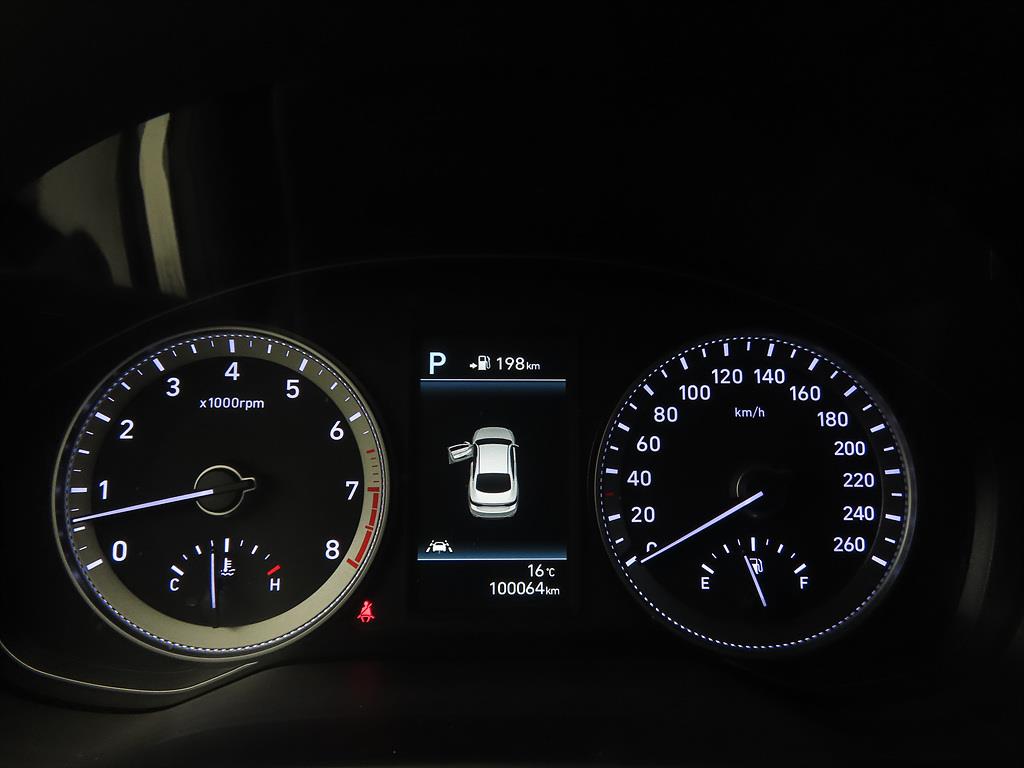 HYUNDAI Grandeur - Vista 9