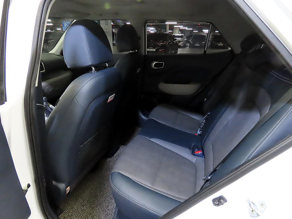 HYUNDAI Venue - Vista 7